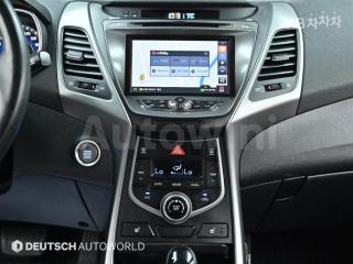 2015 HYUNDAI  AVANTE ELANTRA 1.6 GDI SMART BASIC - 9