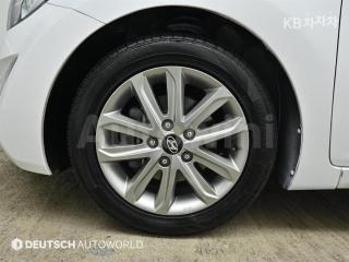 2015 HYUNDAI  AVANTE ELANTRA 1.6 GDI SMART BASIC - 20