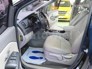 2017 KIA  CARNIVAL SEDONA 9 SEATS 2.2 DIESEL LUXURY - 9