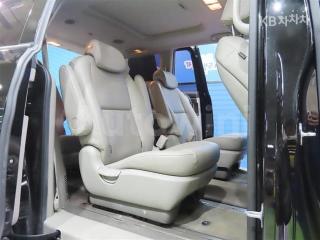 2017 KIA  CARNIVAL SEDONA 9 SEATS 2.2 DIESEL LUXURY - 12