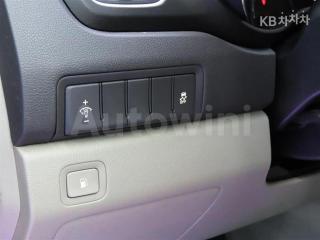 2017 KIA  CARNIVAL SEDONA 9 SEATS 2.2 DIESEL LUXURY - 16