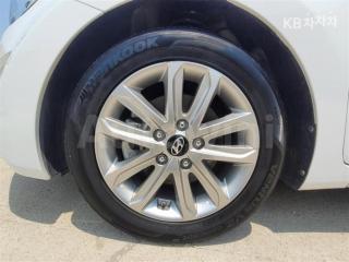 2016 HYUNDAI  AVANTE ELANTRA 1.6 GDI MORDERN BASIC - 17
