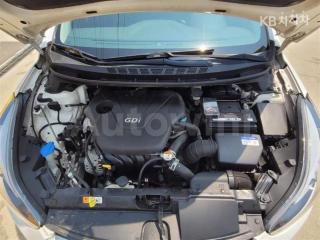 2016 HYUNDAI  AVANTE ELANTRA 1.6 GDI MORDERN BASIC - 18