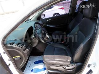 KMHCT41UGHU191727 2017 HYUNDAI ACCENT  1.6 VGT MORDERN-4