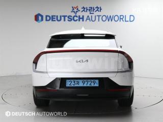 KNAC281AFNA016988 2022 KIA EV6 롱 레인지 2WD 에어-3