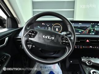 KNAC281AFNA016988 2022 KIA EV6 롱 레인지 2WD 에어-5