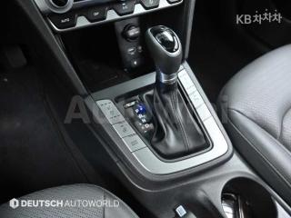 2020 HYUNDAI  AVANTE ELANTRA 1.6 GDI PREMIUM BASIC - 9