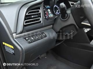 2020 HYUNDAI  AVANTE ELANTRA 1.6 GDI PREMIUM BASIC - 17