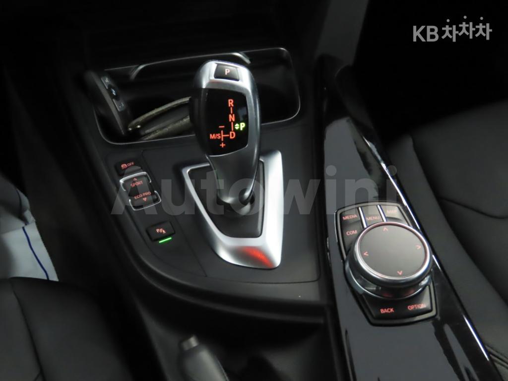 2018 BMW 3 SERIES 320D F30(12~) - 11