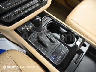 2016 KIA  CARNIVAL SEDONA 9 SEATS 2.2 DIESEL PRESTIGE - 9