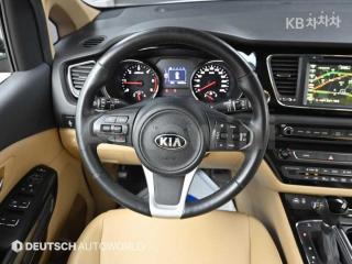 2016 KIA  CARNIVAL SEDONA 9 SEATS 2.2 DIESEL PRESTIGE - 13
