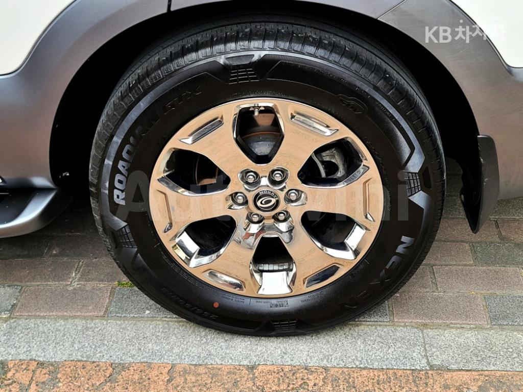 2019 KIA  MOHAVE BORREGO 4WD VIP 5 SEATS - 24