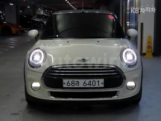 WMWWG5108J3A80455 2018 MINI  CONVERTIBLE 1.5-1
