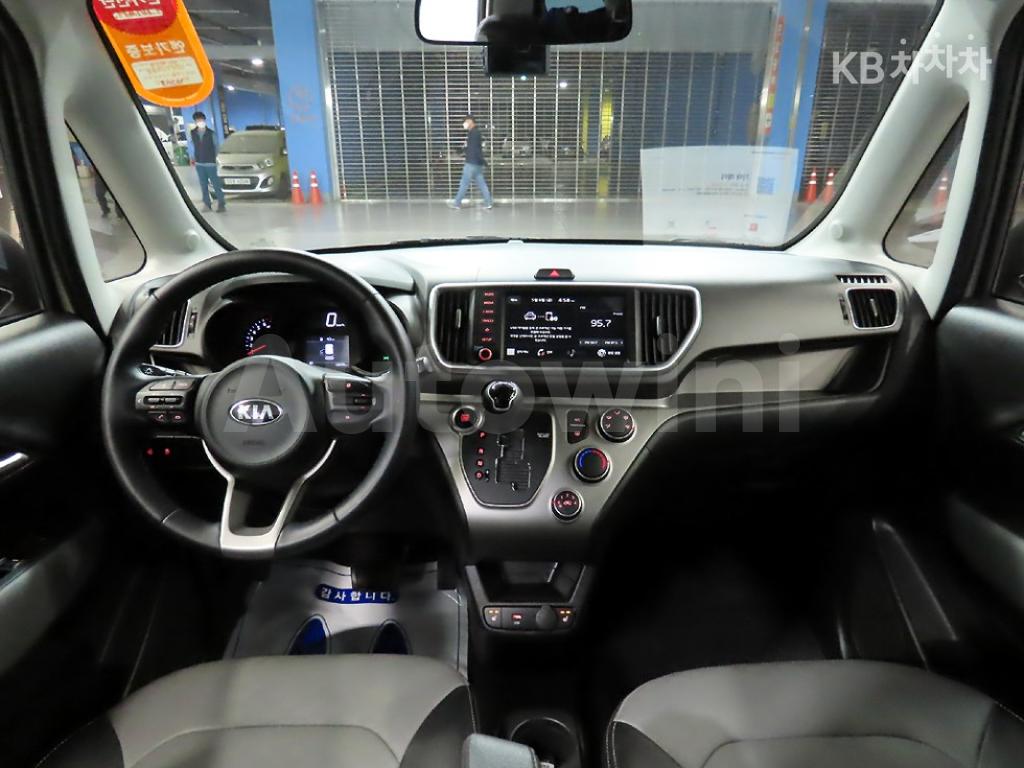 KNACK811BMT246816 2021 KIA  RAY 1.0 GASOLINE SIGNATURE-4