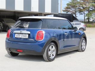 WMWXN3103F3B42110 2015 MINI COOPER D 2.0 BASIC-3