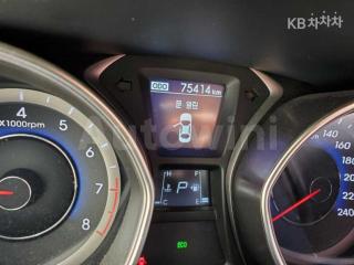KMHDH41DBDU670056 2013 HYUNDAI AVANTE MD ELANTRA M16 GDI MORDERN-3
