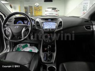 KMHDG41DBGU641854 2016 HYUNDAI  AVANTE ELANTRA 1.6 GDI SMART BASIC-5