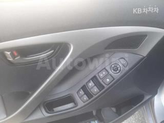 2013 HYUNDAI AVANTE MD ELANTRA M16 GDI SMART - 11