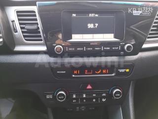 2018 KIA NIRO 1.6 LUXURY - 7