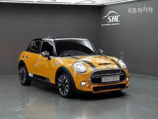 WMWXV5100JTC99694 2018 MINI COOPER 5DOORS SD 2.0-2