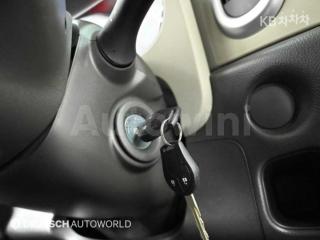 2013 NISSAN CUBE 1.8 SL CVT - 19