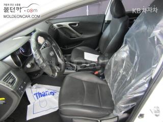 2016 HYUNDAI  AVANTE ELANTRA 1.6 GDI MORDERN BASIC - 9