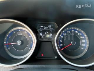 2013 HYUNDAI AVANTE MD ELANTRA M16 GDI DELUXE - 8