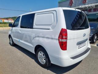 KMFWBX7KBHU890546 2017 HYUNDAI GRAND STAREX H-1 5 SEATS VAN MORDERN-1
