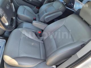 2017 HYUNDAI GRAND STAREX H-1 5 SEATS VAN MORDERN - 8