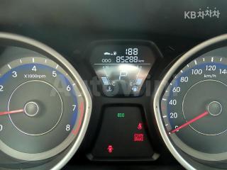 2013 HYUNDAI AVANTE MD ELANTRA M16 GDI SMART - 9