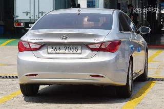 KMHEC41BBBA232192 2011 HYUNDAI YF SONATA Y20 PRIMEBLACK-3