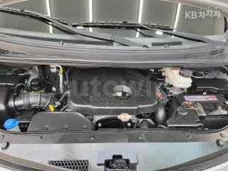 2017 HYUNDAI GRAND STAREX H-1 5 SEATS VAN MORDERN - 9