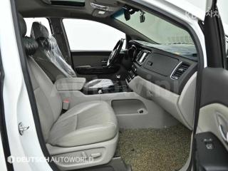 2017 KIA  CARNIVAL SEDONA 9 SEATS 2.2 DIESEL NOBLESSE - 10