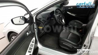 2017 HYUNDAI ACCENT  1.6 GDI PREMIUM - 10
