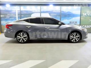 1N4AA6AP5HC456432 2017 NISSAN MAXIMA 3.5 플라티늄-2