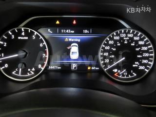 2017 NISSAN MAXIMA 3.5 플라티늄 - 9