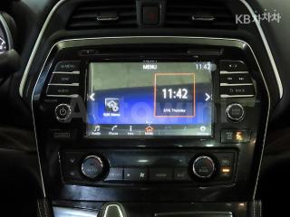 2017 NISSAN MAXIMA 3.5 플라티늄 - 11