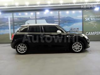 WMWXU1100J2G05794 2018 MINI COOPER 5DOORS 1.5 HIGH트림-2