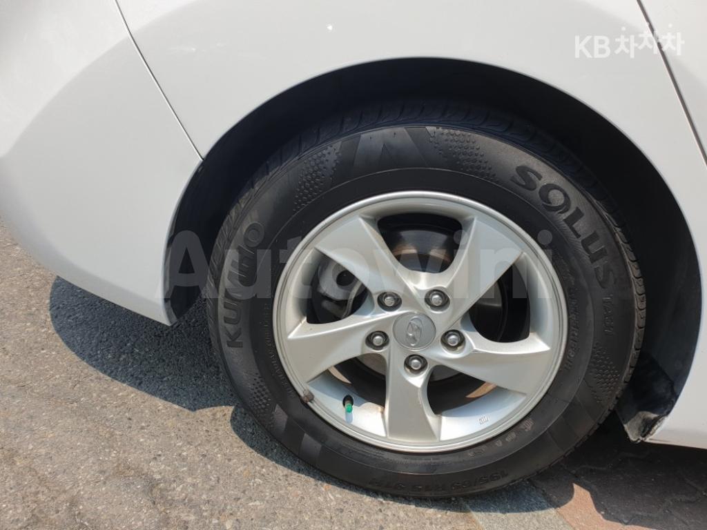 2013 HYUNDAI AVANTE MD ELANTRA M16 GDI SMART - 16
