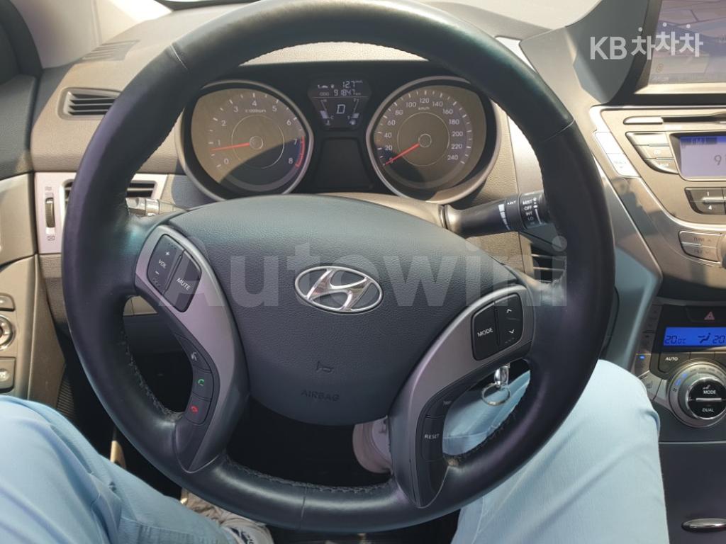 2013 HYUNDAI AVANTE MD ELANTRA M16 GDI SMART - 8