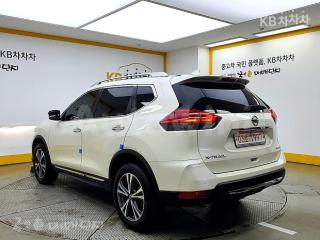 JN1AT2MV8JW000195 2018 NISSAN X TRAIL 2.5 4WD BASIC-3