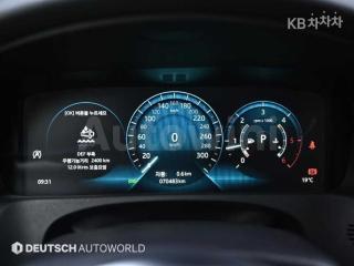 2018 JAGUAR XF 2.0D PRESTIGE AWD - 8