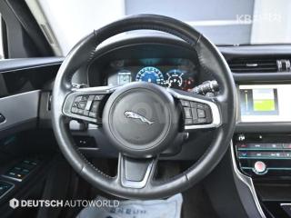2018 JAGUAR XF 2.0D PRESTIGE AWD - 13
