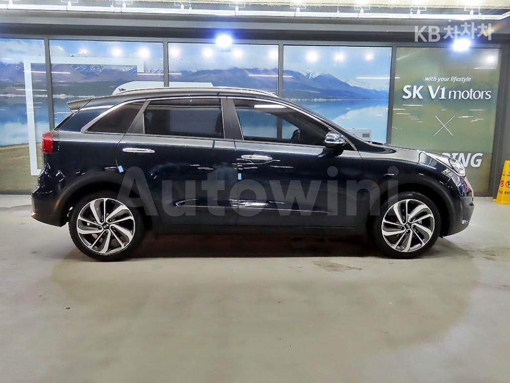 KNACB81CGJA223369 2018 KIA NIRO 1.6 PRESTIGE-2