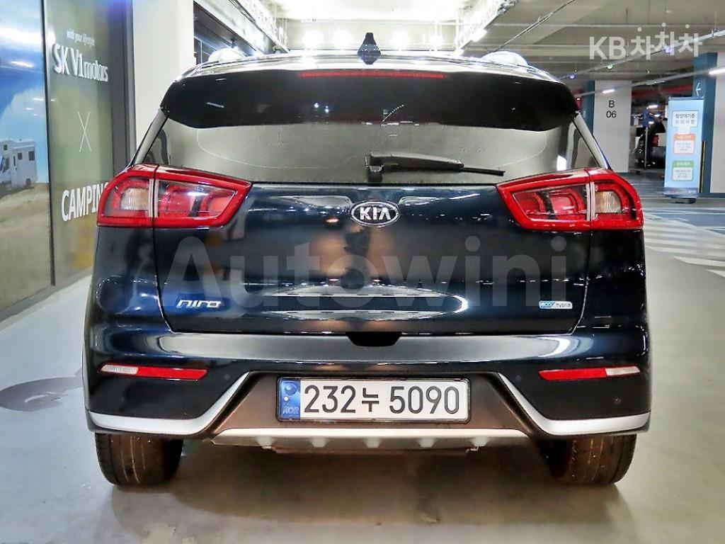 KNACB81CGJA223369 2018 KIA NIRO 1.6 PRESTIGE-4