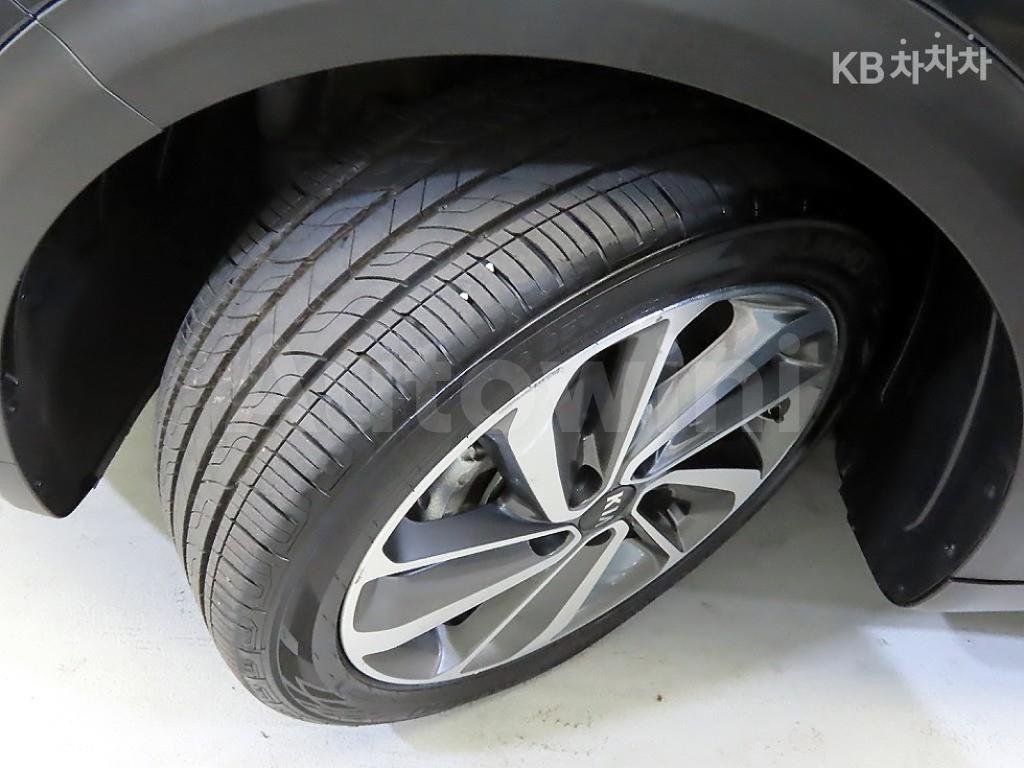 KNACB81CGJA223369 2018 KIA NIRO 1.6 PRESTIGE-1