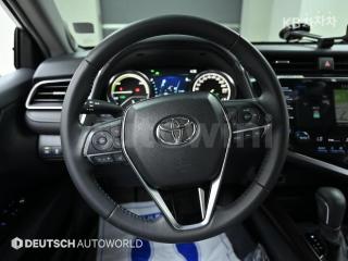 2019 TOYOTA CAMRY 2.5 HYBRID XLE - 13