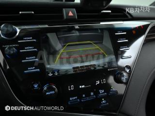 2019 TOYOTA CAMRY 2.5 HYBRID XLE - 15