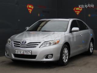 2011 TOYOTA CAMRY XLE - 1