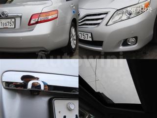 2011 TOYOTA CAMRY XLE - 20